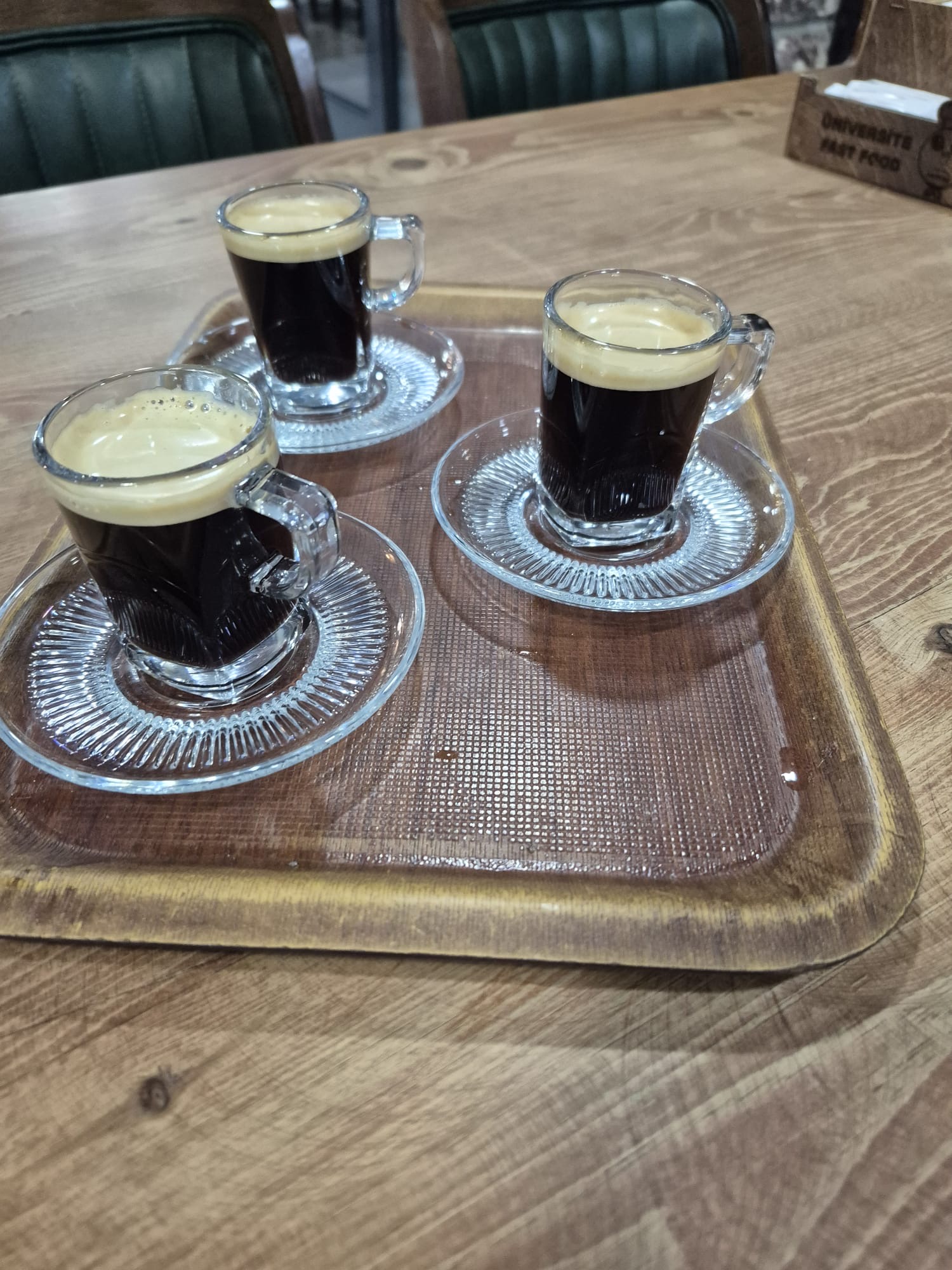 Türk kahvesi sunumu